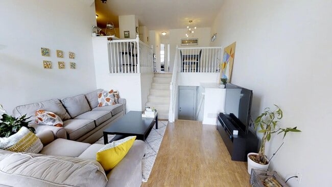 Building Photo - 2741 Barclay Way