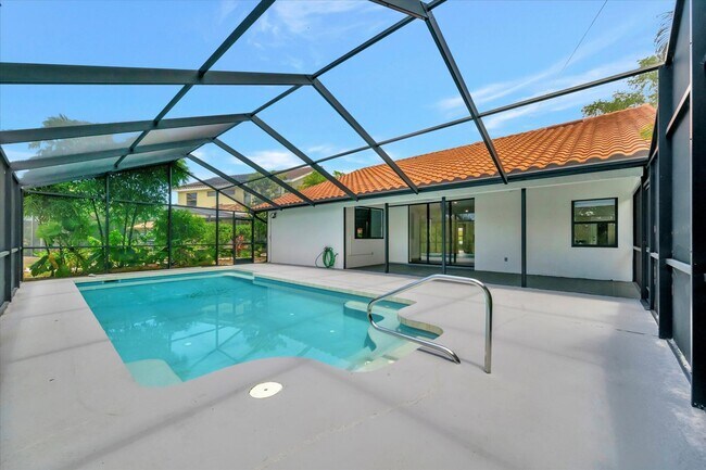 Building Photo - Stunning 3 Bed/ 2 Bath Pool Home in Longwood Run ~ UTC