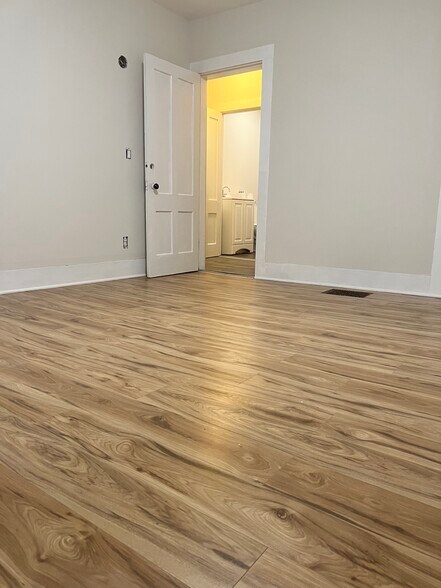 Master bedroom - 29 Cottage Grn