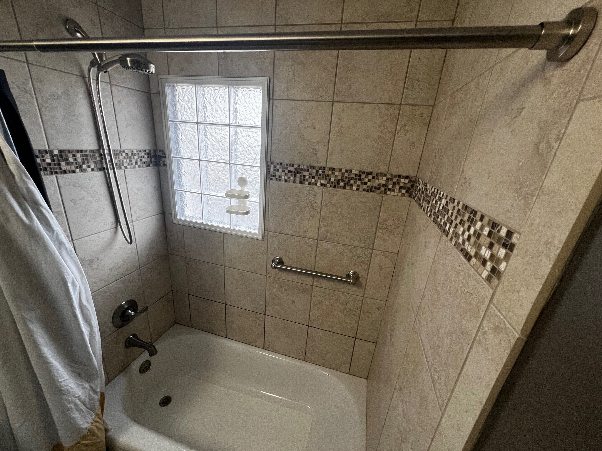 Building Photo - 3024 Whispering Pines Cir