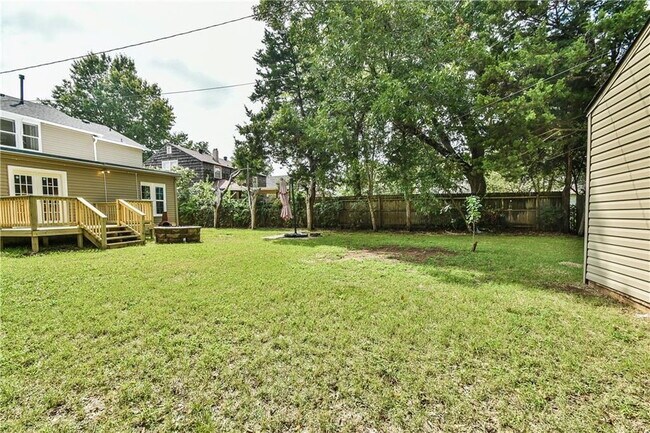 Building Photo - This is where timeless style meets today's conveniences.