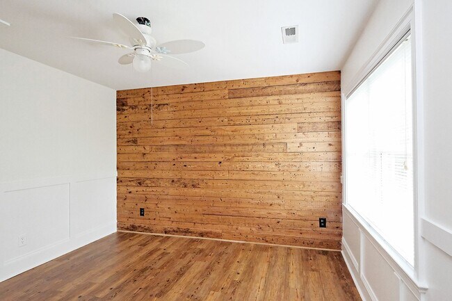 Building Photo - Pet-Friendly 4 Bedroom Home in Forest Lakes South