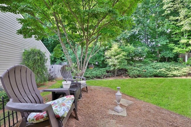 Building Photo - 6760 Waveland Dr