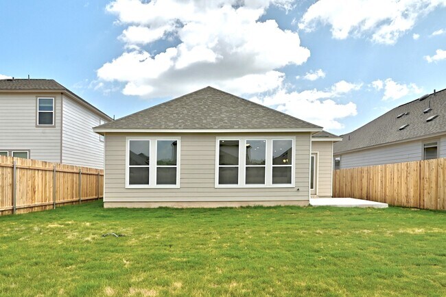 Building Photo - 216 Skipping Stone Run