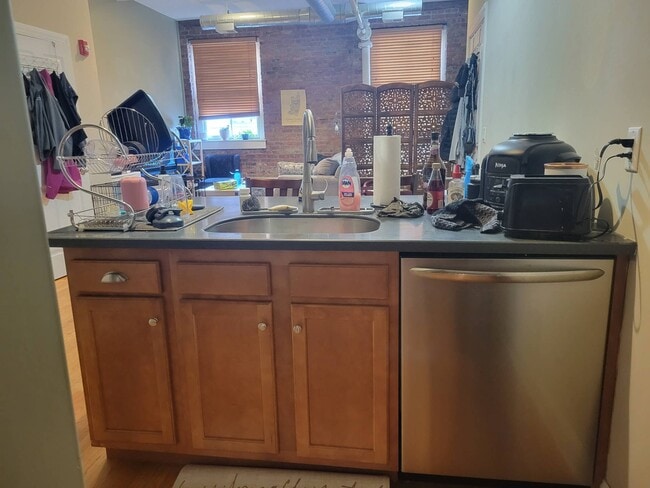 Building Photo - 4-6 Sheridan Ave