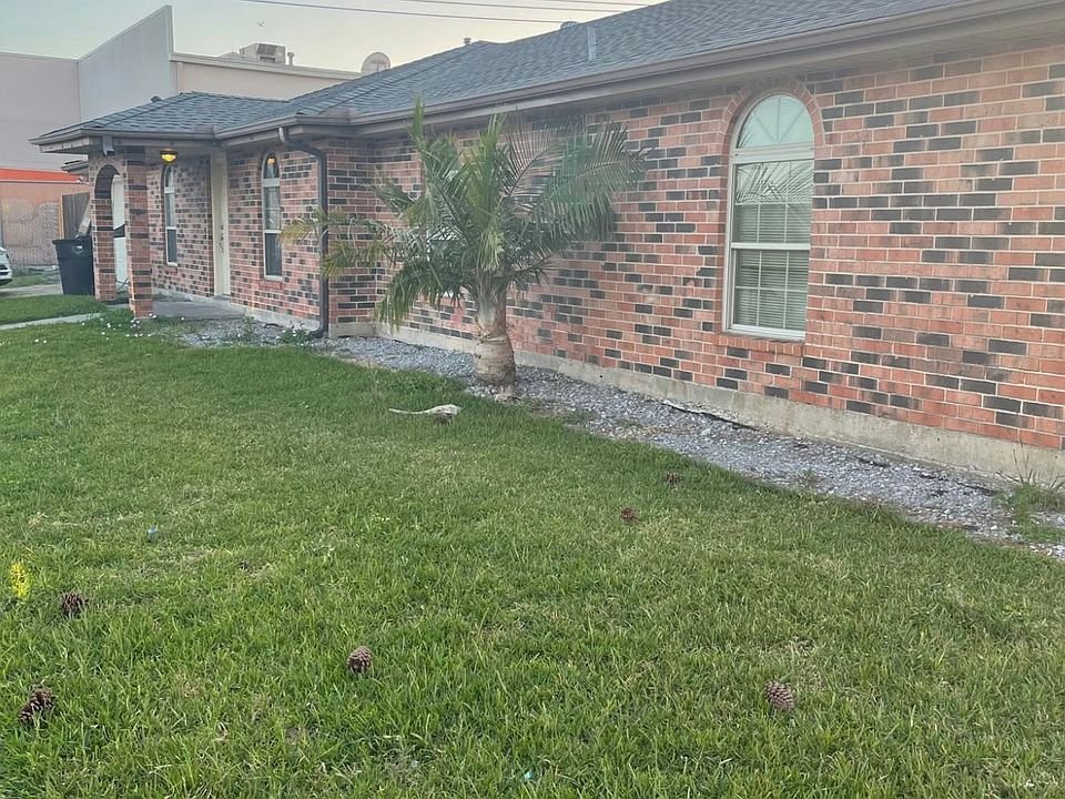 Building Photo - 3500 Kings Dr
