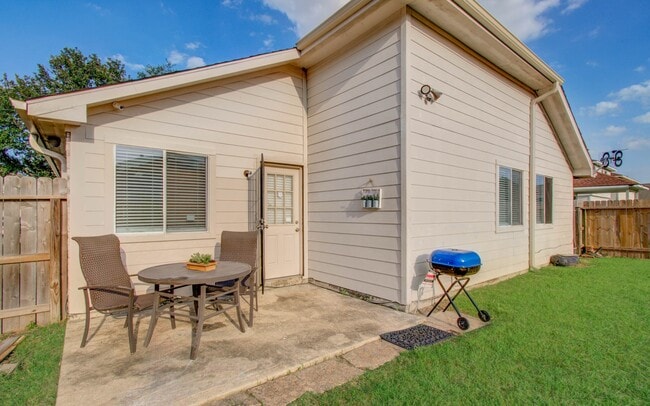 Building Photo - 19943 Black Pearl Ct