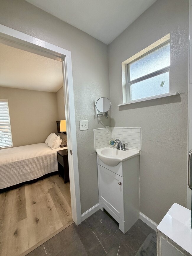 Building Photo - 514 Martin Luther King Dr