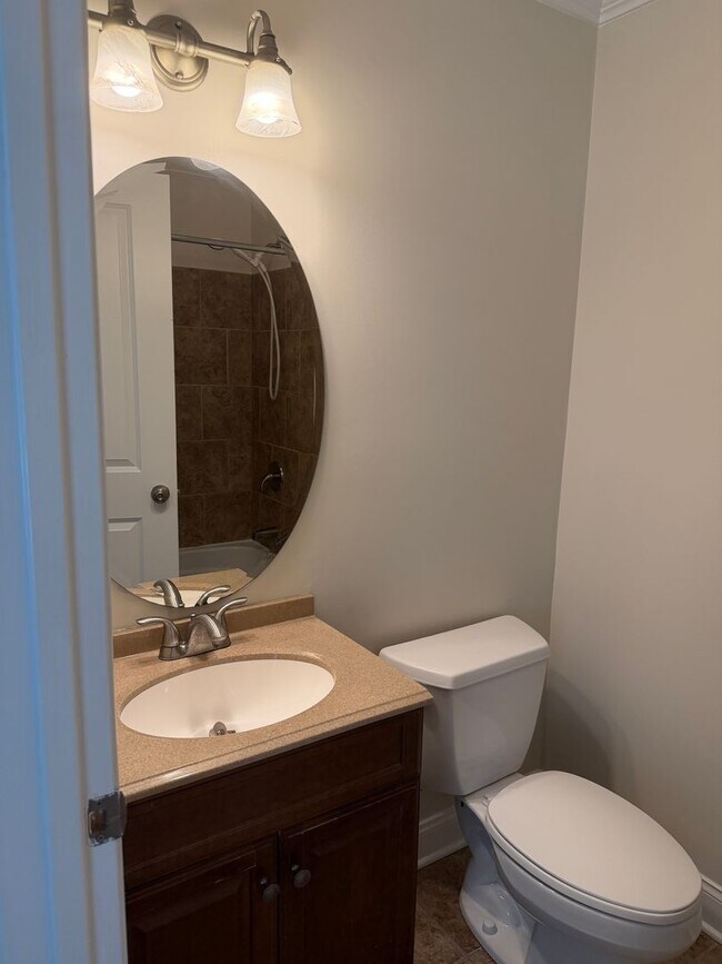 Building Photo - East Brainerd