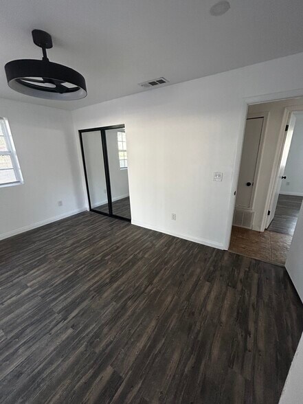Building Photo - 1723 Buckman Springs Rd