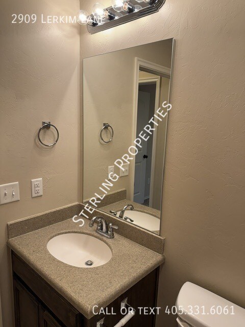 Building Photo - 2909 Lerkim Ln