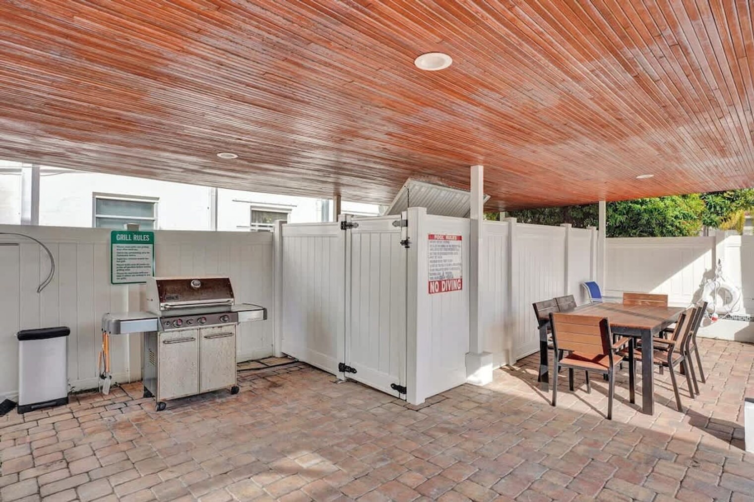 Building Photo - 3215 NE 7th St