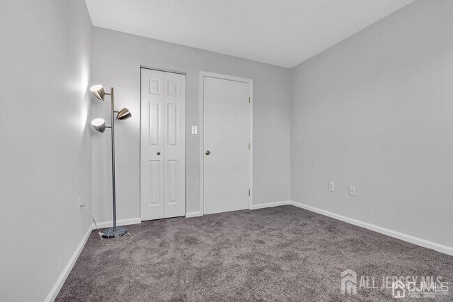 Building Photo - 1236 Edpas Rd