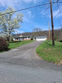 Building Photo - 3 BR/2 B  Single Family Home in suburb community of LaVale
