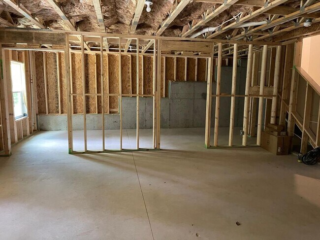 Building Photo - 632 Gilles Ln