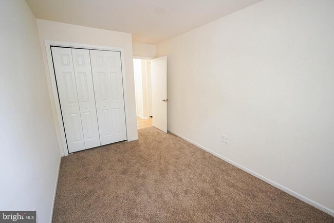 Building Photo - 734 Hemlock St