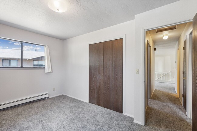 Building Photo - 1710 27th Ave