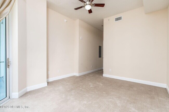 Building Photo - 1431 Riverplace Blvd