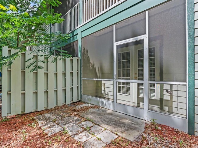 Building Photo - 231 NE 28th Ave