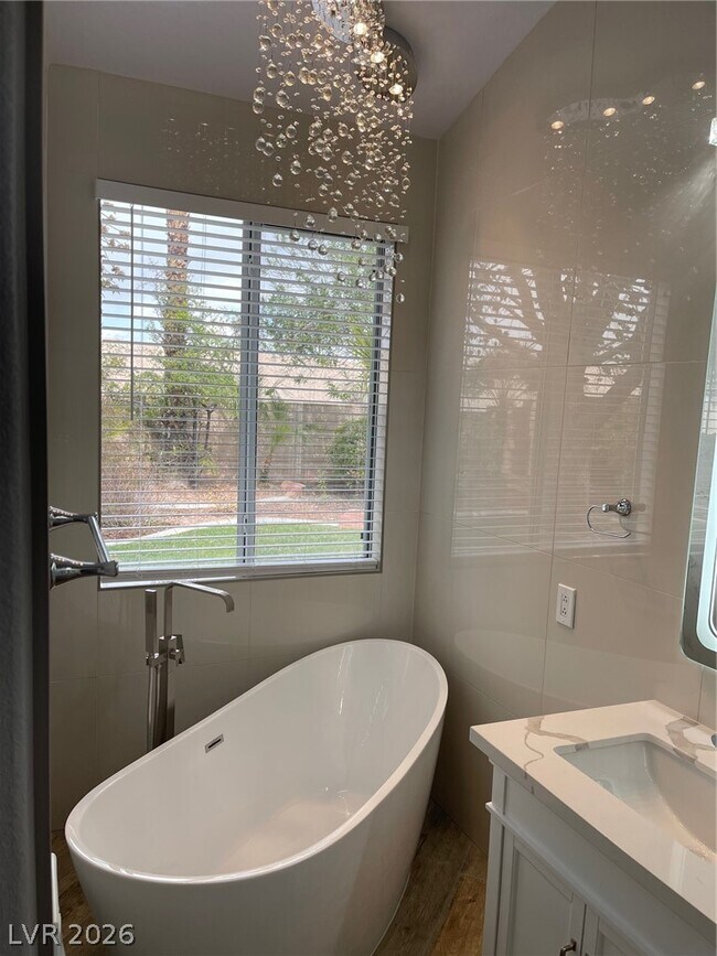 Building Photo - 8562 Lambert Dr