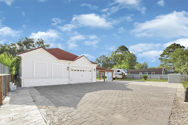 Building Photo - 509 Joan Of Arc Dr