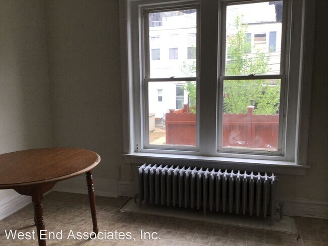 Building Photo - 1413 Union St