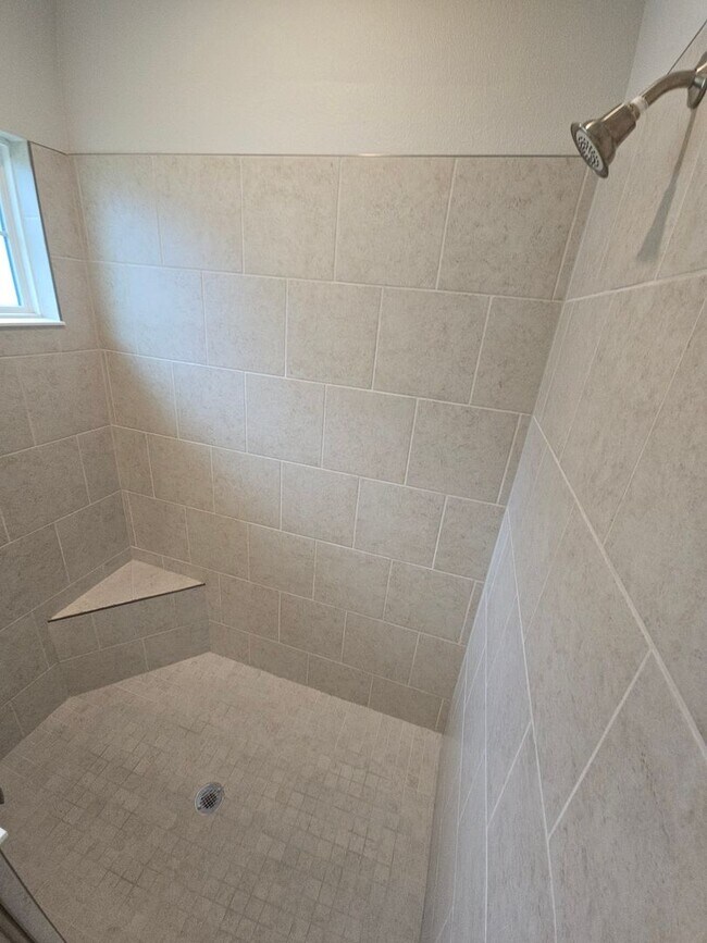 Building Photo - 3/2 Home in Lithia ****MOVE-IN SPECIAL, $500 OFF 2ND MONTHS RENT!!****