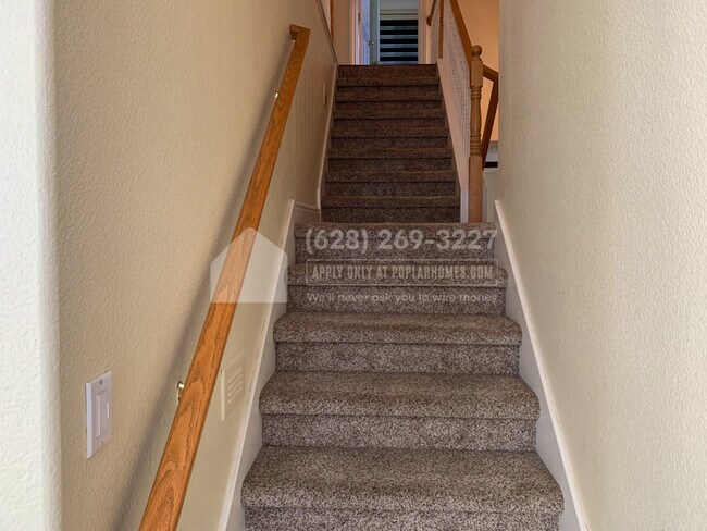 Building Photo - 2734 Macon Dr