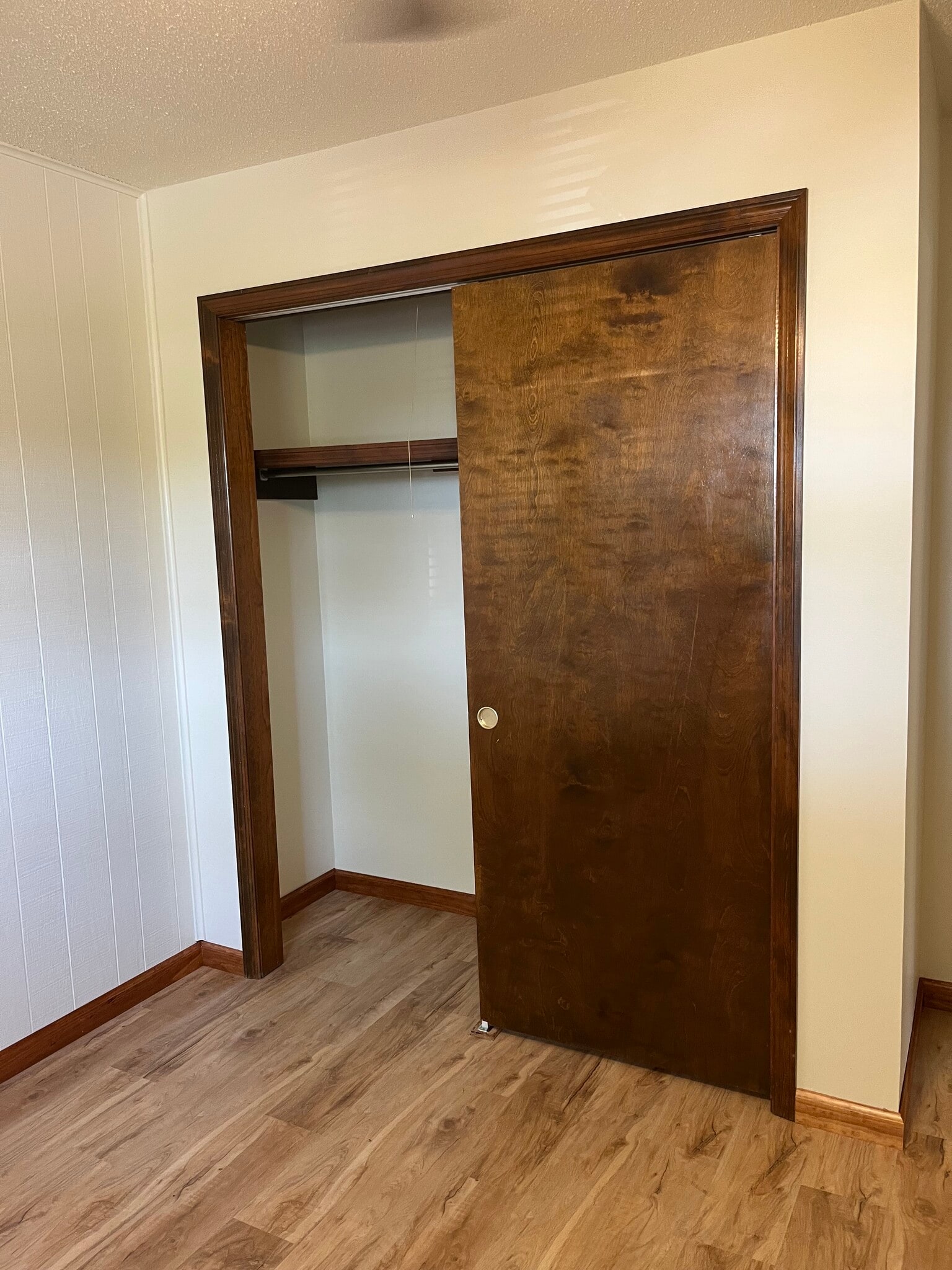 Bedroom - 926 N Walnut St