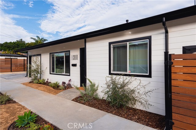 Primary Photo - 1300 Mira Mar Ave