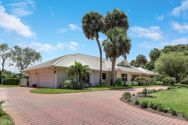 Building Photo - 5740 SE Winged Foot Dr