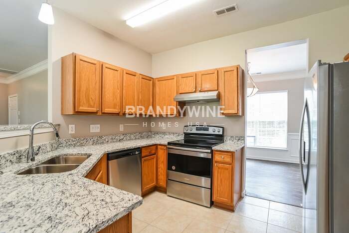 Building Photo - 529 Grantham Ln