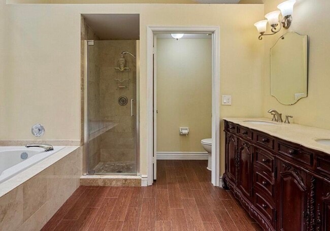 Building Photo - 7640 Forest Green Ln