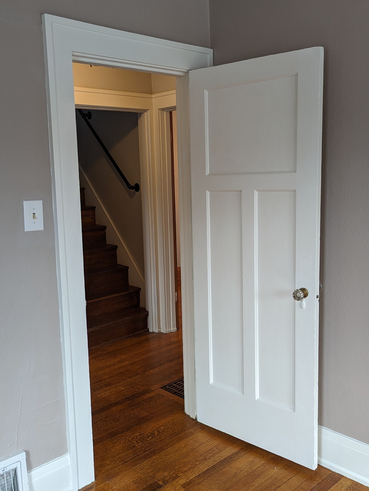 Bedroom door details - 3607 Franklin Ave