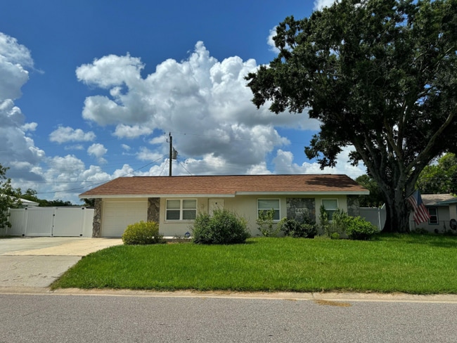 Building Photo - 6408 1st Ave E