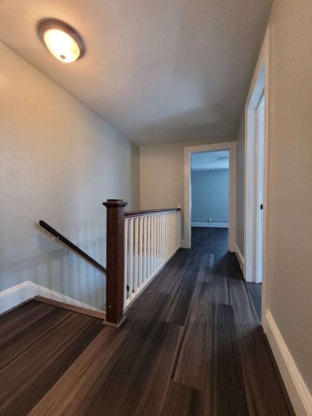 Building Photo - 121 W Main St