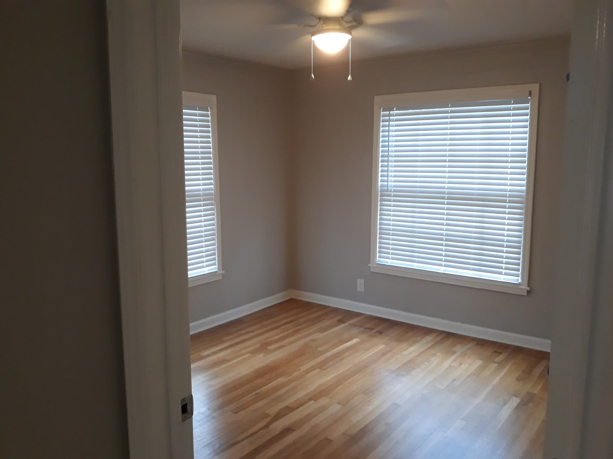 Building Photo - 319 Sumner Dr