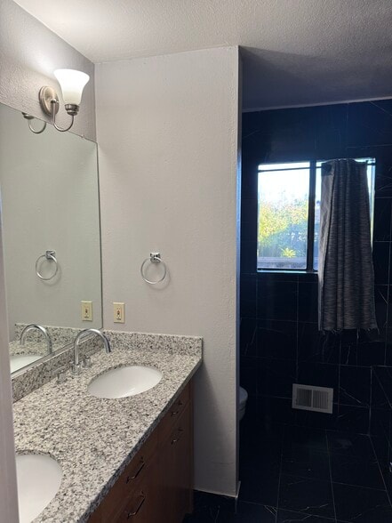 Building Photo - 764 N Regatta Dr