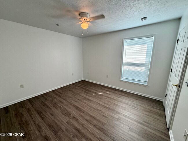 Building Photo - 9117 Laird St