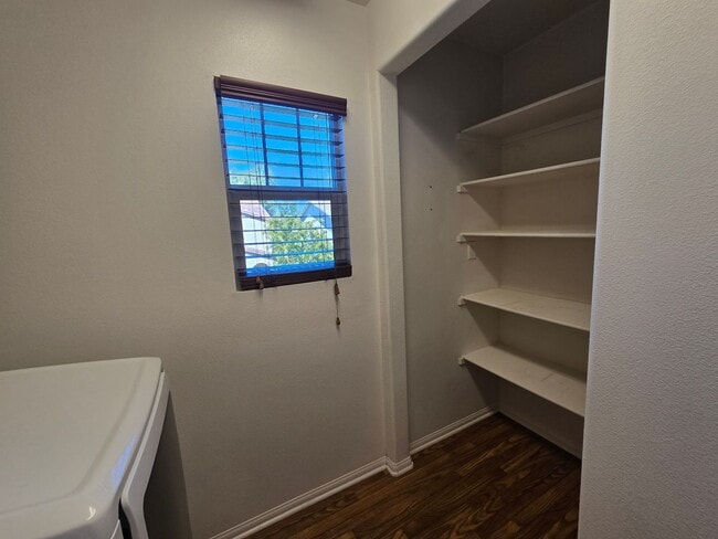 Building Photo - Spacious Home in Amenity-Rich Community