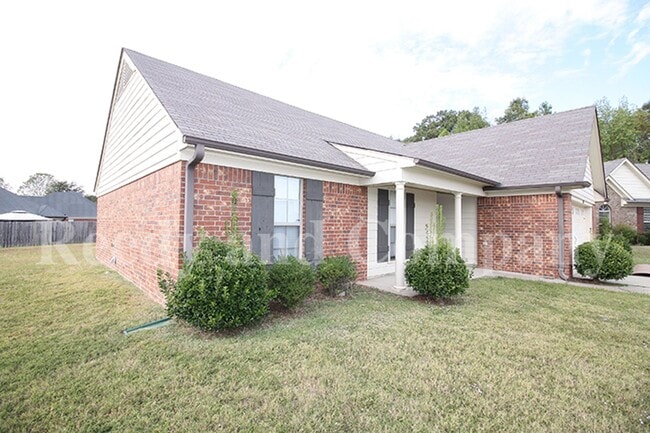 Building Photo - 8911 Rasco Hills Cove