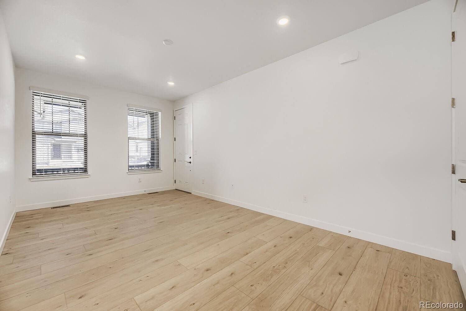 Building Photo - 15402 W Dequesne Ave