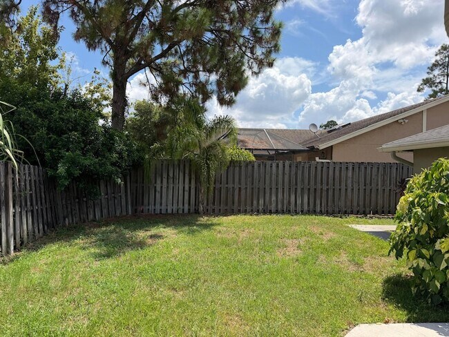 Building Photo - 14011 Veronica Ct