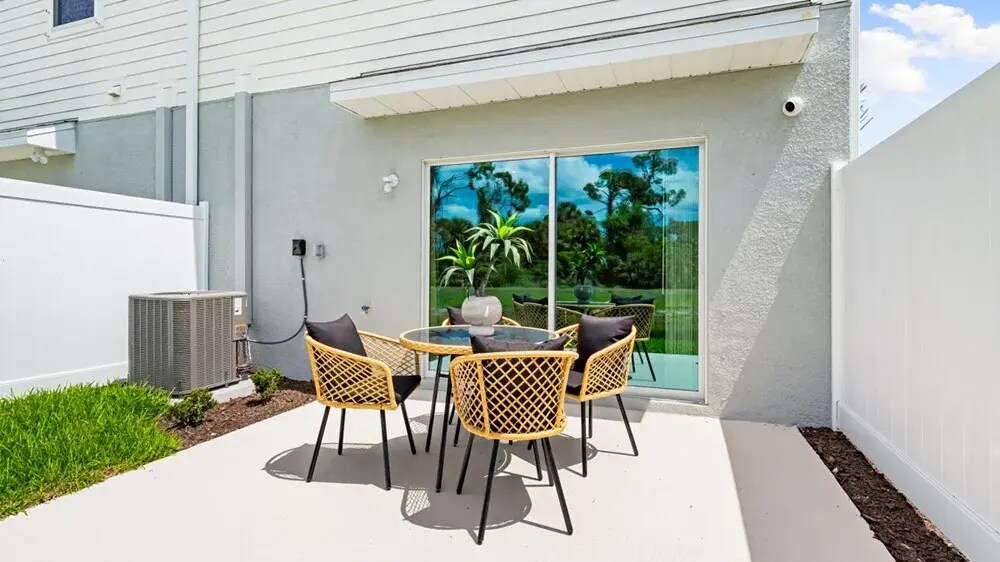 Outside Patio - 7129 Pinelit Cv