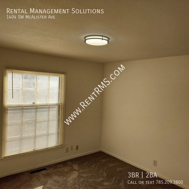 Building Photo - 1404 SW McAlister Ave