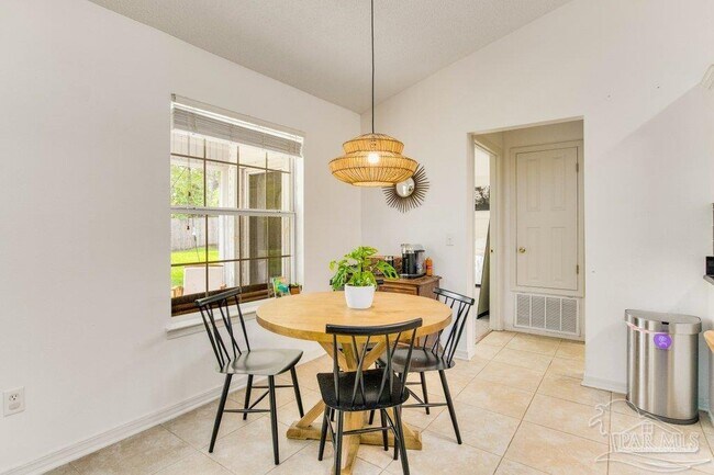 Building Photo - 5217 Choctaw Ave