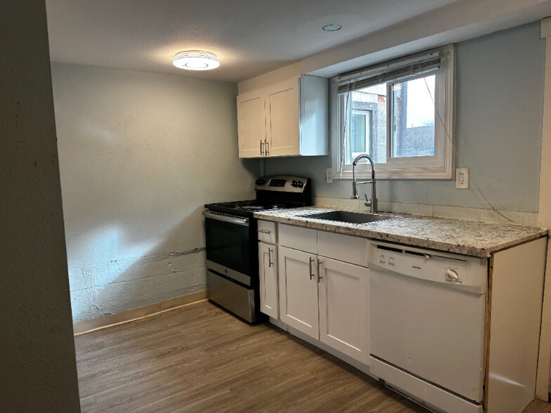Building Photo - 10836 1st Ave SW