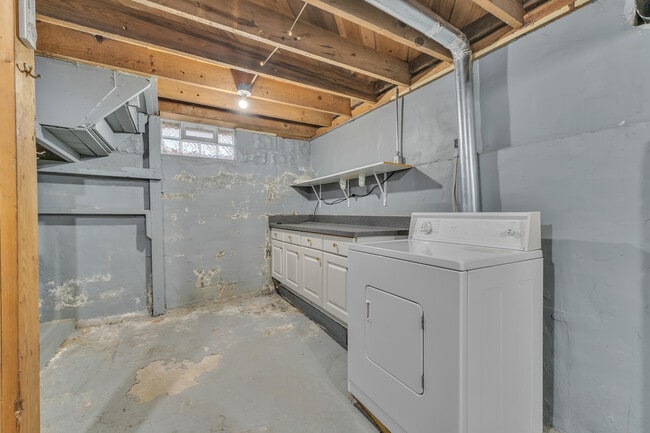 Building Photo - 56733 Grand River Ave