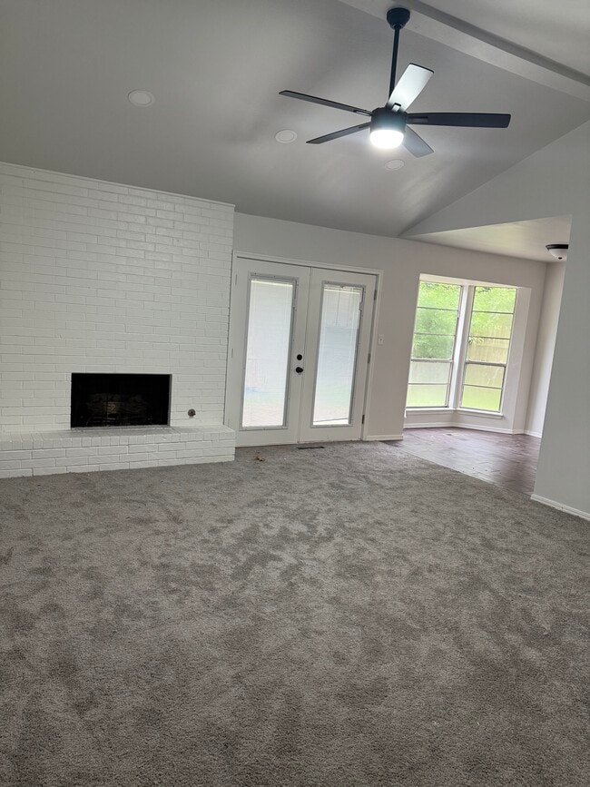 Building Photo - 1206 N Walker Dr