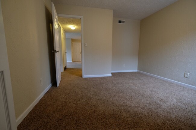 Building Photo - 807 N Fell Ave